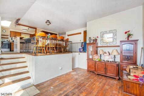 32 Madison Drive Ogdensburg NJ 07439