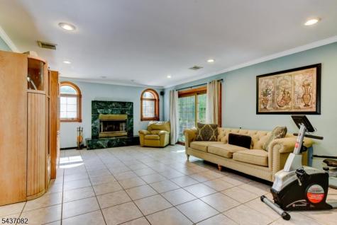 11 Yellow Brick Road Wayne NJ 07470