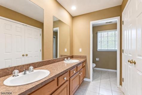 10 Pasha Court Rockaway NJ 07435