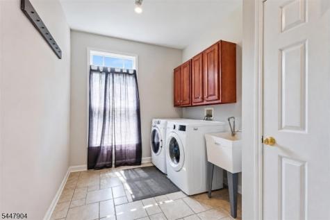 10 Pasha Court Rockaway NJ 07435
