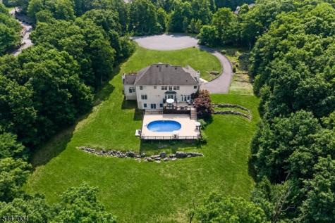 10 Pasha Court Rockaway NJ 07435