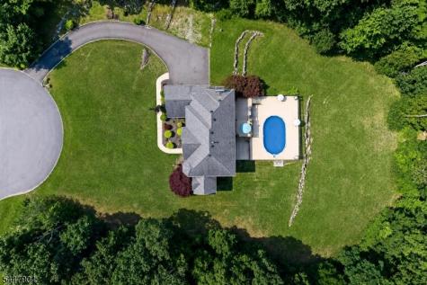 10 Pasha Court Rockaway NJ 07435