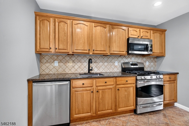 751 Rutherford Avenue Woodbridge NJ 07095