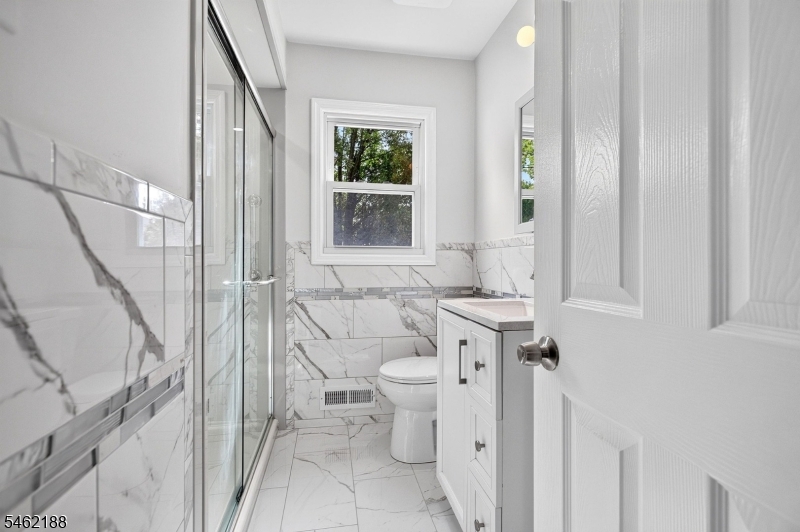 751 Rutherford Avenue Woodbridge NJ 07095