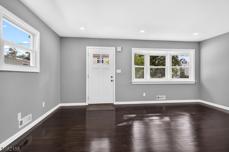 751 Rutherford Avenue Woodbridge NJ 07095