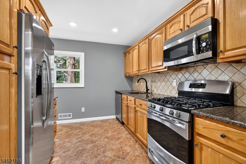 751 Rutherford Avenue Woodbridge NJ 07095