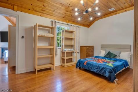 3 Laurel Lane Chester NJ 07930