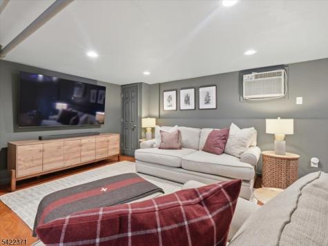 14 Evergreen Avenue Bloomfield NJ 07003