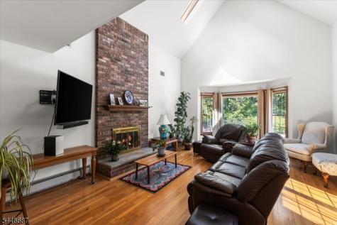 5 Cambridge Road Andover NJ 07848