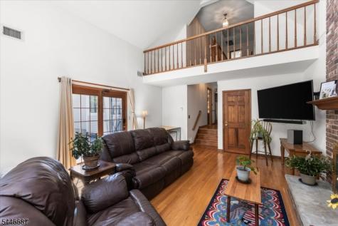 5 Cambridge Road Andover NJ 07848
