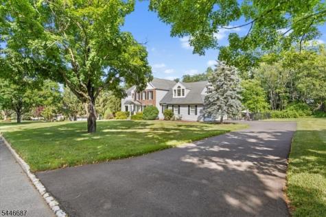 5 Cambridge Road Andover NJ 07848