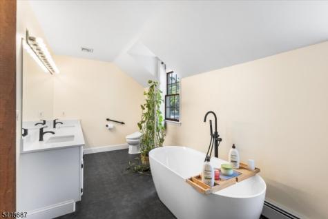 5 Cambridge Road Andover NJ 07848