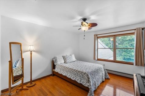 5 Cambridge Road Andover NJ 07848