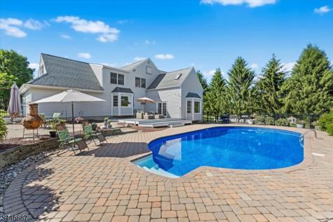 5 Cambridge Road Andover NJ 07848