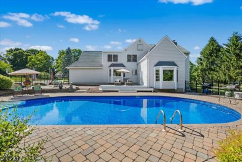 5 Cambridge Road Andover NJ 07848