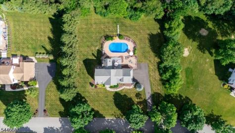 5 Cambridge Road Andover NJ 07848