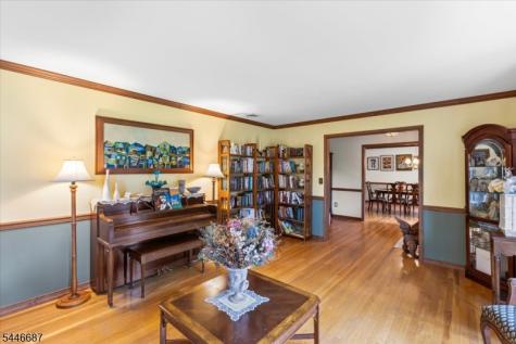 5 Cambridge Road Andover NJ 07848