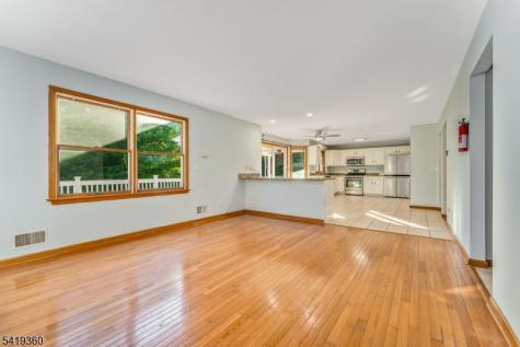 40 Thatcher Avenue Franklin NJ 08886