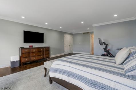 6 Sally Court Bridgewater NJ 08807