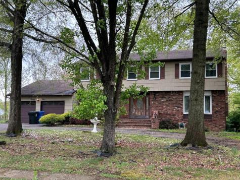 23 Briarwood Drive Old Bridge NJ 07747