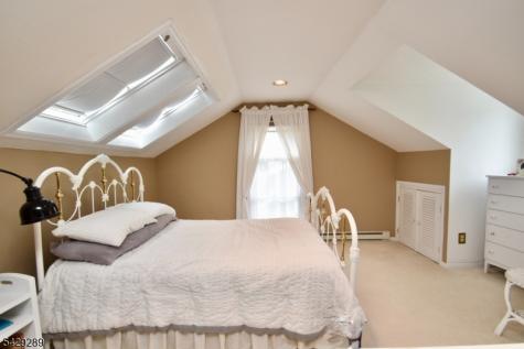 16 Pequot Trail Jefferson NJ 07438