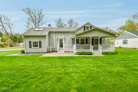 16 Pequot Trail Jefferson NJ 07438
