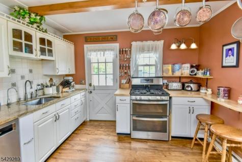 16 Pequot Trail Jefferson NJ 07438