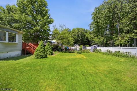 26 Hillside Terrace Livingston NJ 07039