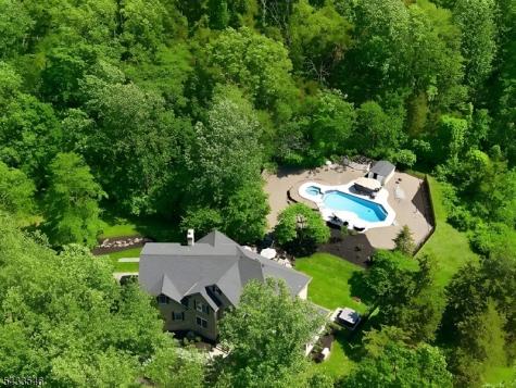 41 Sutton Farm Road Delaware NJ 08822