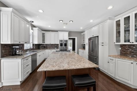 41 Sutton Farm Road Delaware NJ 08822