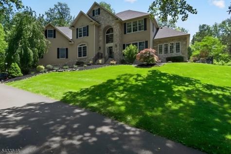 41 Sutton Farm Road Delaware NJ 08822