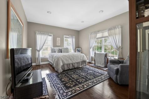 41 Sutton Farm Road Delaware NJ 08822