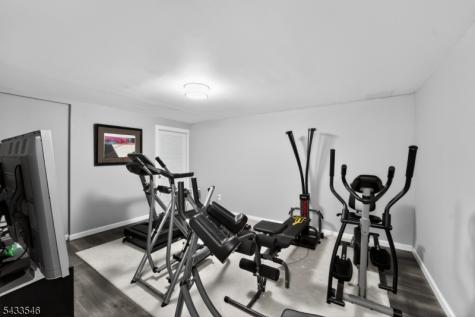 41 Sutton Farm Road Delaware NJ 08822