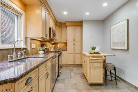 47 Fairmount Terrace West Orange NJ 07052