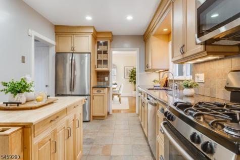 47 Fairmount Terrace West Orange NJ 07052