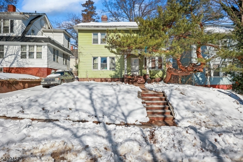 37 Custer Avenue Newark NJ 07112