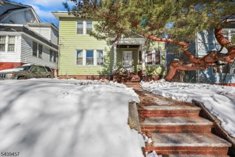 37 Custer Avenue Newark NJ 07112