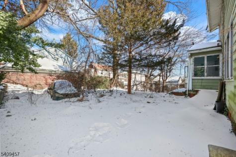 37 Custer Avenue Newark NJ 07112