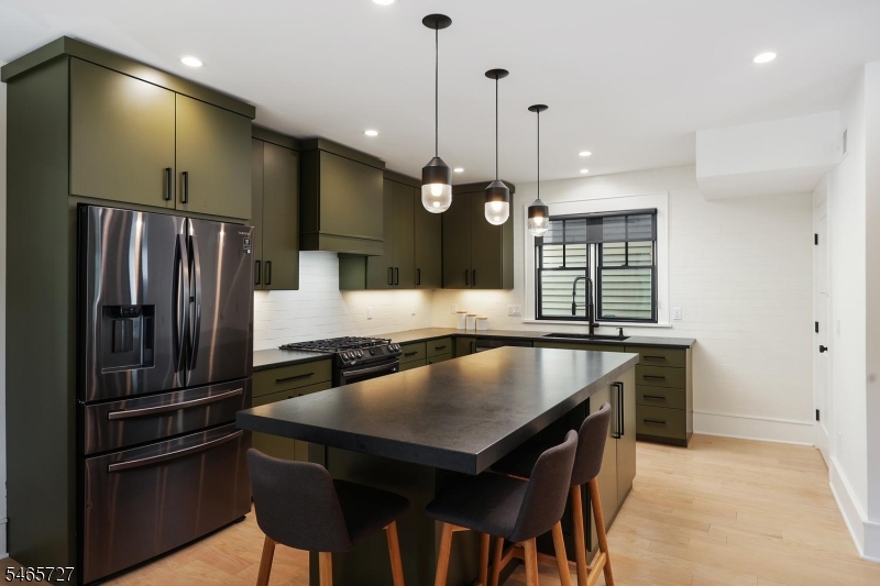 8 Locust Street Morris NJ 07960