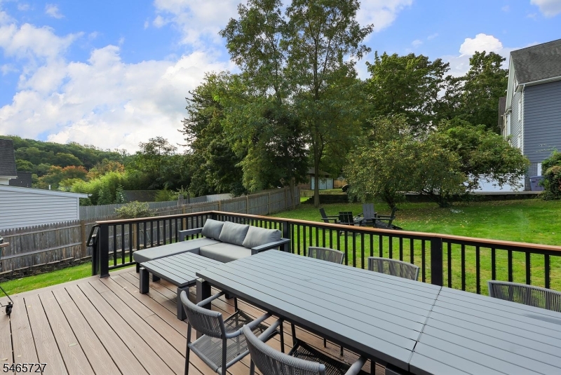 8 Locust Street Morris NJ 07960