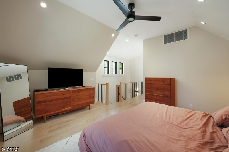 8 Locust Street Morris NJ 07960