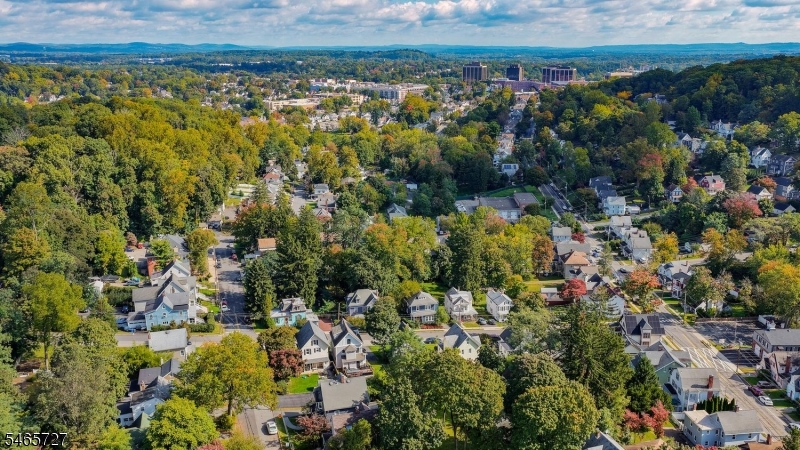 8 Locust Street Morris NJ 07960
