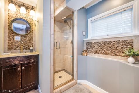 24 Lennon Place Clifton NJ 07013