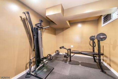 24 Lennon Place Clifton NJ 07013