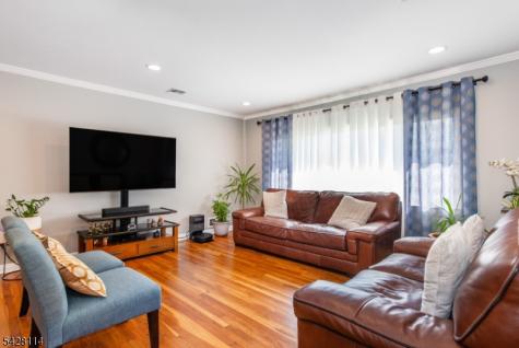 24 Lennon Place Clifton NJ 07013