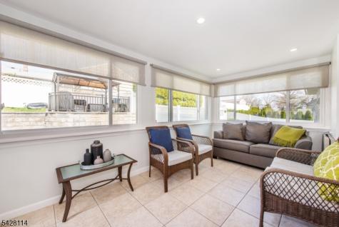 24 Lennon Place Clifton NJ 07013