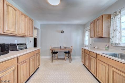 54 Oak Crest Road West Orange NJ 07052