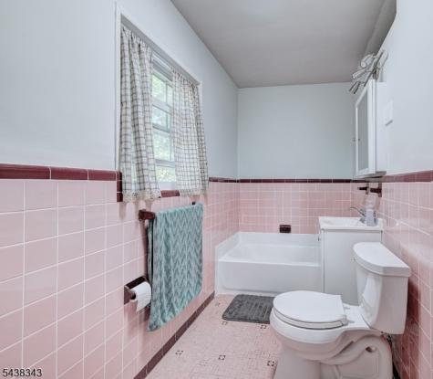 54 Oak Crest Road West Orange NJ 07052