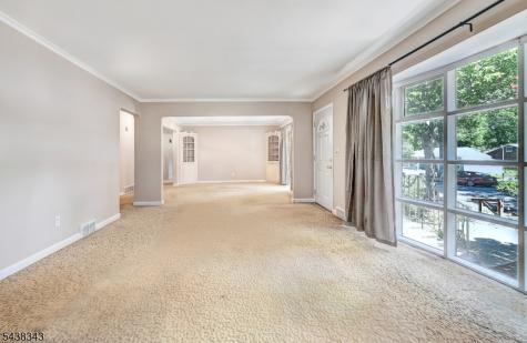 54 Oak Crest Road West Orange NJ 07052