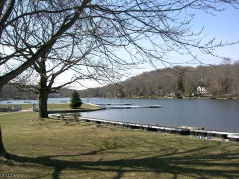 312 Cupsaw Drive Ringwood NJ 07456
